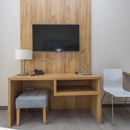 Apartment Czarna Gora 325 *